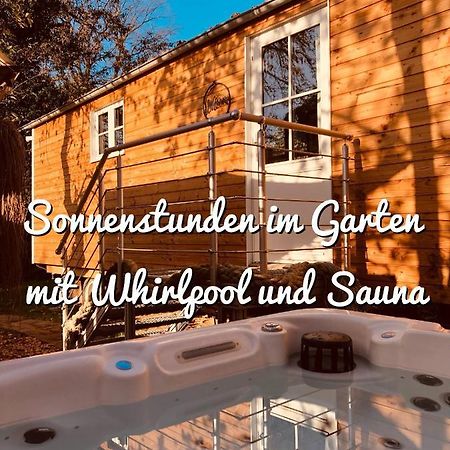 Zirkuswagen Mit Outdoor Whirlpool Und Garten Petershagen-Eggersdorf Buitenkant foto