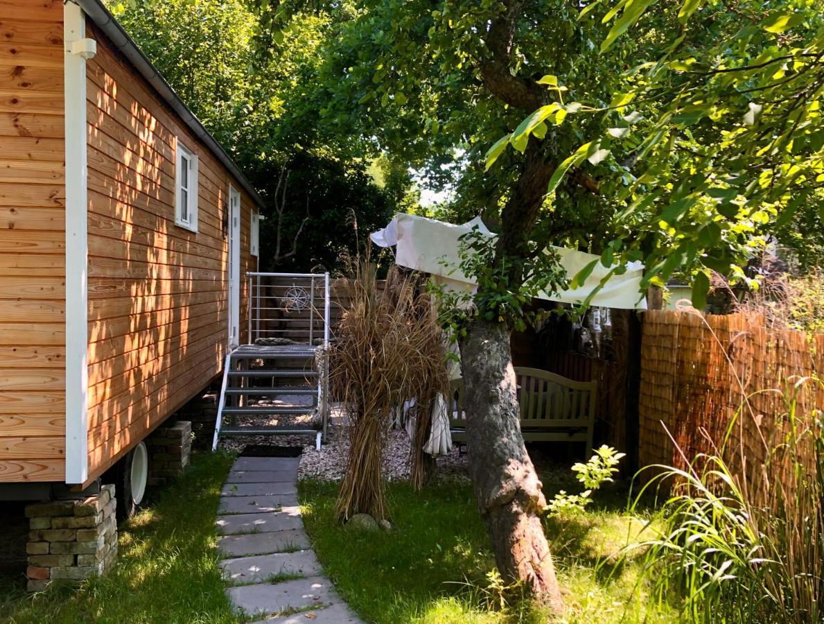 Zirkuswagen Mit Outdoor Whirlpool Und Garten Petershagen-Eggersdorf Buitenkant foto